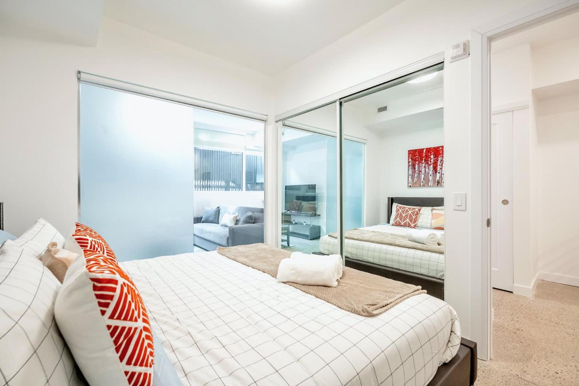 Spacious 2Br Apartment - Regent Park Near Downtown Торонто Экстерьер фото