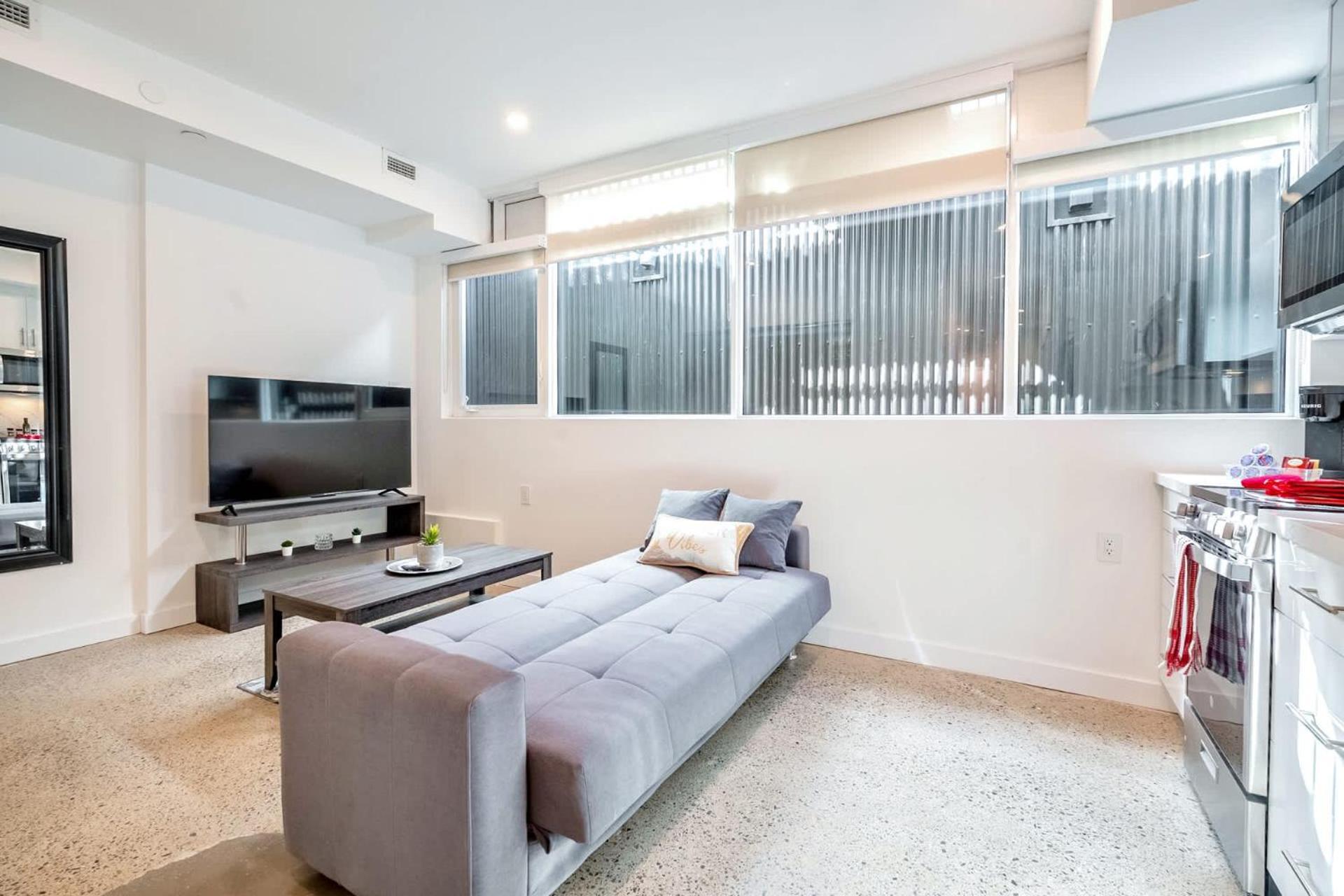 Spacious 2Br Apartment - Regent Park Near Downtown Торонто Экстерьер фото